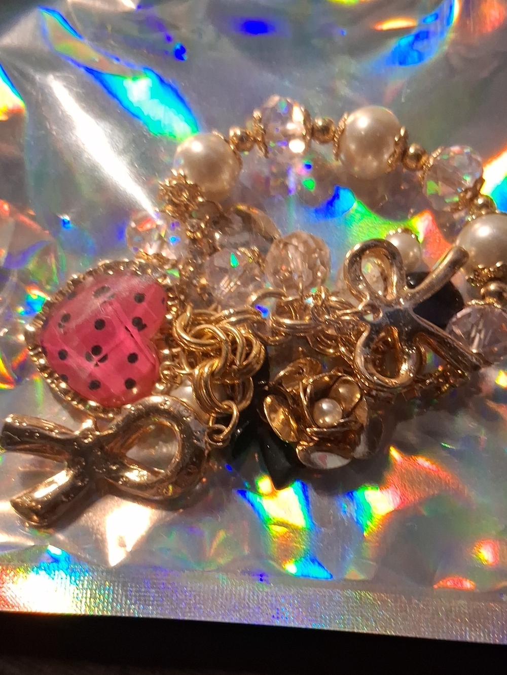 Source Unknown Gold Tone Charm Bracelet with Pink Heart & Pearls